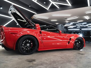 2010 Chevrolet Corvette C6, красный, 7500000 рублей, вид 3