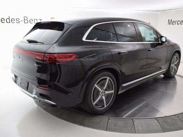 2023 Mercedes-Benz EQS SUV 580, чёрный, 11000000 рублей - вид 12