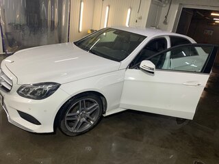 2015 Mercedes-Benz E-Класс 200 IV (W212, S212, C207) Рестайлинг, белый, 2750000 рублей, вид 1