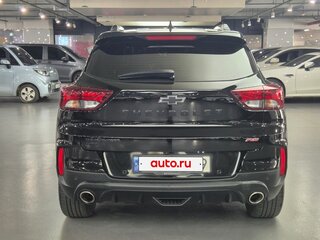 2023 Chevrolet TrailBlazer III, чёрный, 1870777 рублей, вид 3