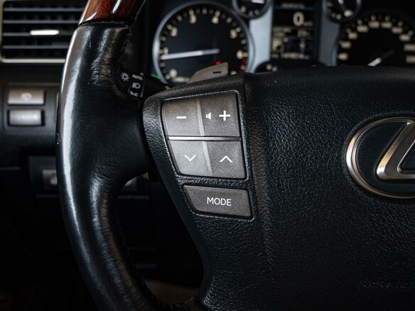 2014 Lexus LX 570 III Рестайлинг, белый, 5050000 рублей - вид 18