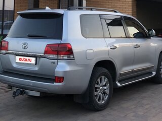 2015 Toyota Land Cruiser 200 Series Рестайлинг 2, серебристый, 5000000 рублей, вид 4
