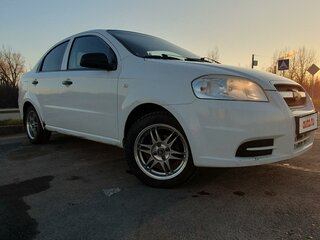 2011 Chevrolet Aveo I Рестайлинг, белый, 420000 рублей, вид 1