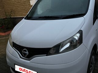 2013 Nissan NV200, белый, 1400000 рублей, вид 3