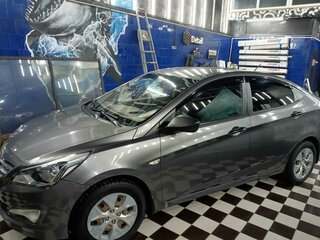 2015 Hyundai Solaris I Рестайлинг, серый, 950000 рублей, вид 3