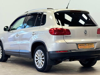 2011 Volkswagen Tiguan I Рестайлинг, бежевый, 850000 рублей, вид 3
