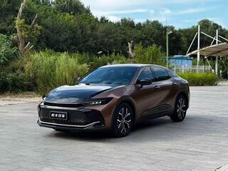 2023 Toyota Crown XVI (S230), коричневый, 6300000 рублей, вид 1