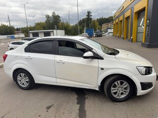 2012 Chevrolet Aveo II, белый, 730000 рублей, вид 3