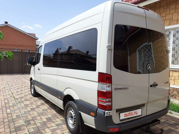 2012 Mercedes-Benz Sprinter, бежевый, 4000000 рублей - вид 3