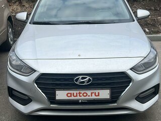 2017 Hyundai Solaris II, серебристый, 1320000 рублей, вид 2