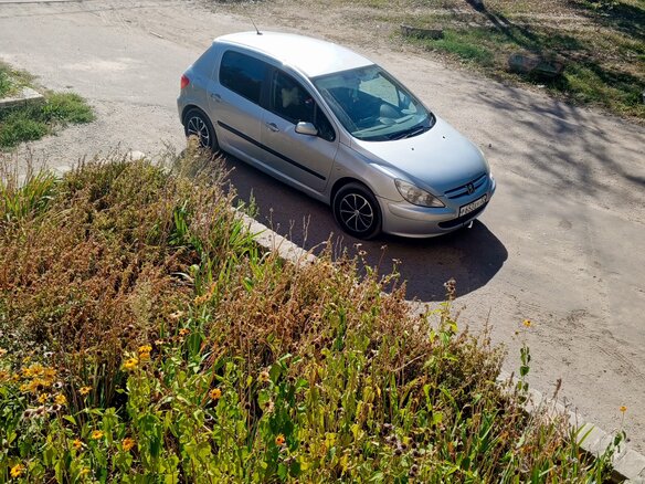 2001 Peugeot 307 I, серебристый, 300000 рублей - вид 6
