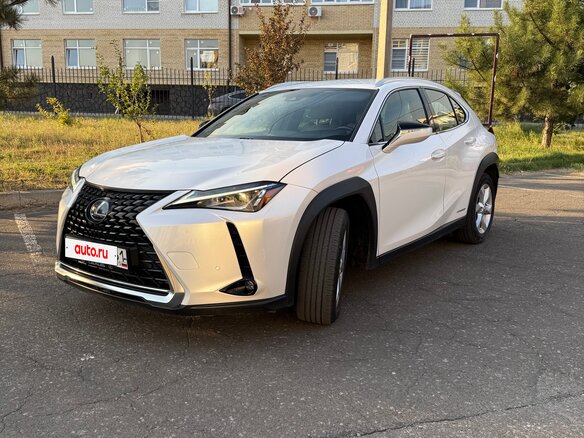 2020 Lexus UX 250h I, белый, 3280000 рублей - вид 1