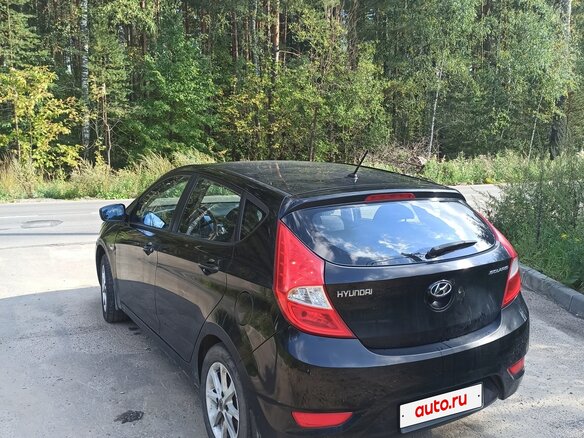 2013 Hyundai Solaris I, чёрный, 790000 рублей - вид 4