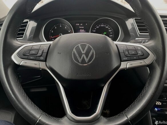 2021 Volkswagen Tiguan II Рестайлинг, белый, 2080000 рублей - вид 7