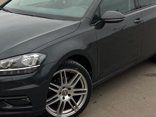 2018 Volkswagen Golf VII Рестайлинг, серый, 1785000 рублей, вид 4