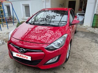 2012 Hyundai i30 II, красный, 910000 рублей, вид 2