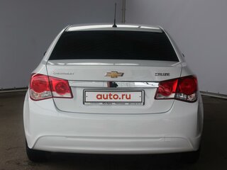 2014 Chevrolet Cruze I Рестайлинг, белый, 900000 рублей, вид 5