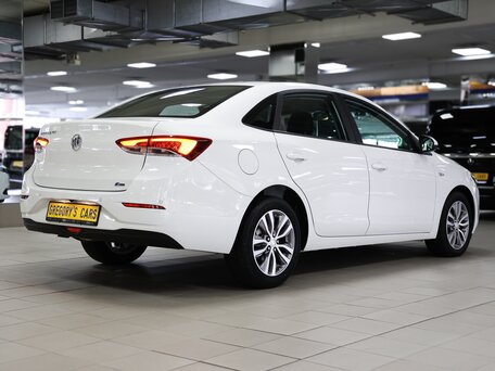 2022 Buick Excelle III Рестайлинг, белый, 1990000 рублей, вид 2