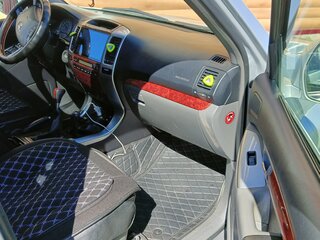 2008 Toyota Land Cruiser Prado 120 Series Рестайлинг, серебристый, 1650000 рублей, вид 2