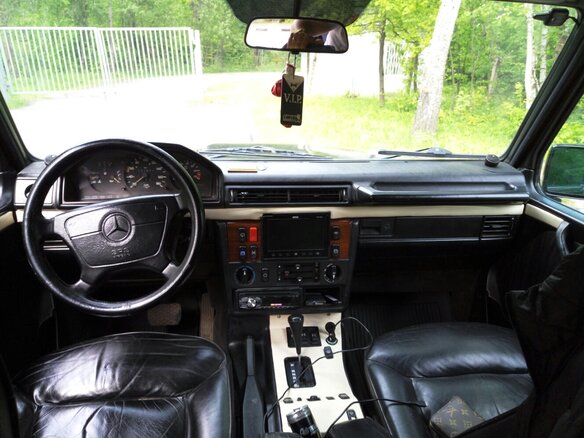 1990 Mercedes-Benz G-Класс 300 II (W463), чёрный - вид 9