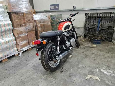 2020 Triumph Bonneville T100, красный, 950000 рублей, вид 3