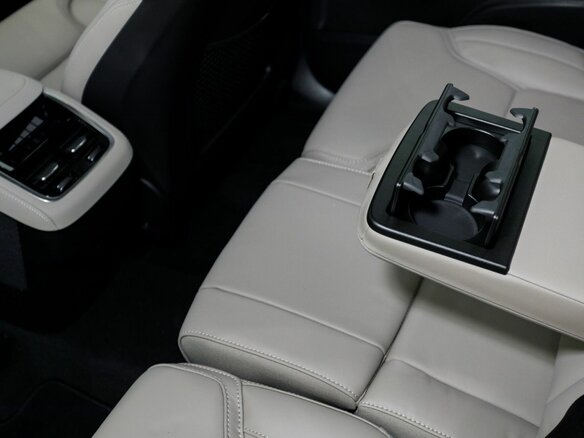 2026 Volvo XC90 B6 II Рестайлинг 2, серый - вид 14