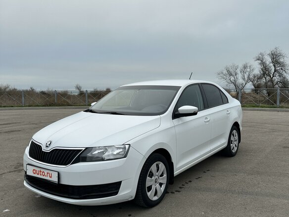 2019 Skoda Rapid I Рестайлинг, белый, 1430000 рублей - вид 2