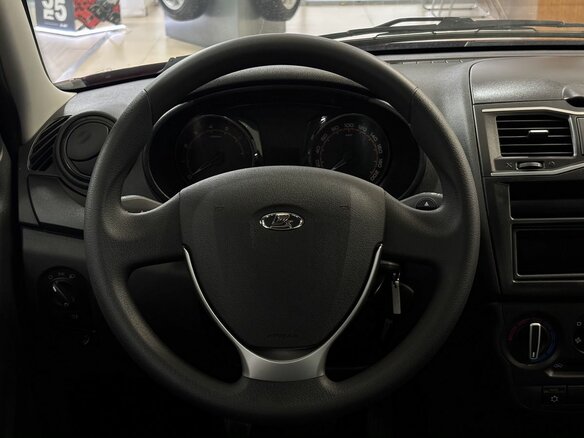 2026 Lada (ВАЗ) Granta I Рестайлинг, красный, 1088000 рублей - вид 8