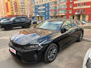 2020 Kia K5 III, чёрный, 2500000 рублей, вид 1