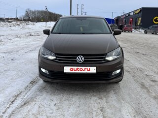 2015 Volkswagen Polo V Рестайлинг, коричневый, 1100000 рублей, вид 2