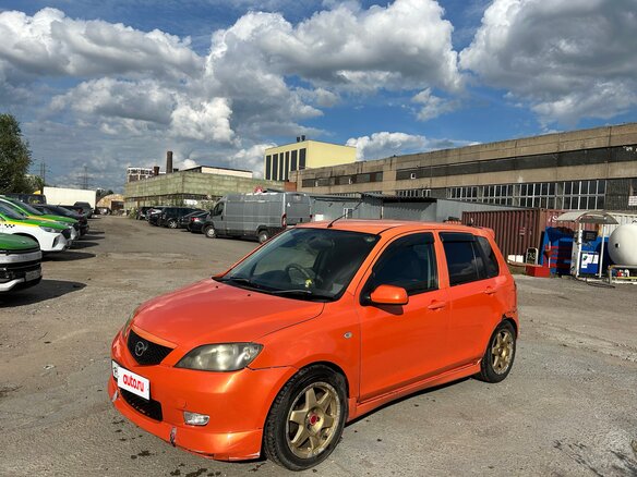 2002 Mazda Demio II (DY), оранжевый, 220000 рублей