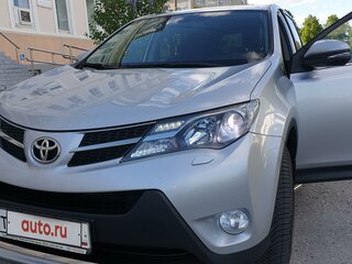 2013 Toyota RAV4 IV (XA40), серебристый, 2100000 рублей, вид 3