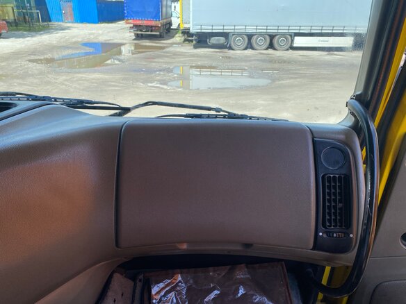 2007 DAF XF 105, жёлтый, 4000000 рублей - вид 28