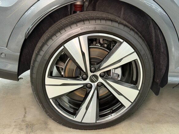 2025 Audi Q5 45 TFSI III (GU), серый, 9800000 рублей - вид 21