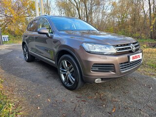 2013 Volkswagen Touareg II, коричневый, 2700000 рублей, вид 2