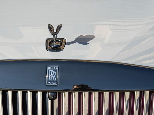 2026 Rolls-Royce Spectre Black Badge I Рестайлинг (Series II), серый, 72000000 рублей - вид 6