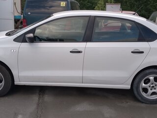 2016 Volkswagen Polo V Рестайлинг, белый, 835000 рублей, вид 5