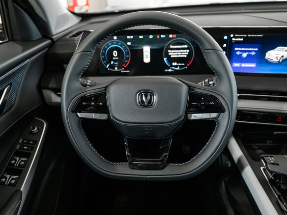 2024 Changan CS75 Plus III, серый, 2900000 рублей - вид 14