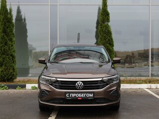 2020 Volkswagen Polo VI, коричневый, 1450000 рублей, вид 2