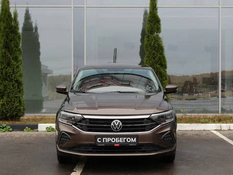 2020 Volkswagen Polo VI, коричневый, 1450000 рублей, вид 2