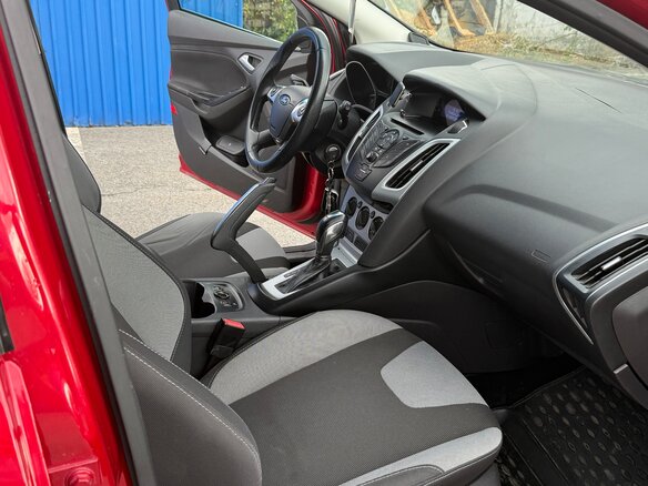 2012 Ford Focus III, красный, 750000 рублей - вид 8