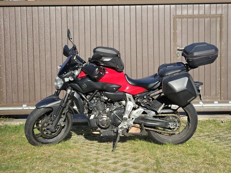 2015 Yamaha MT-07 (FZ-07), красный, 699000 рублей, вид 4