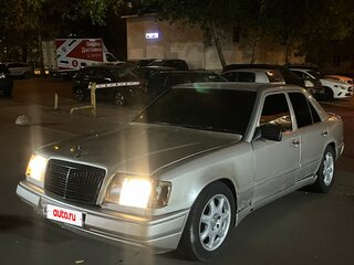 1987 Mercedes-Benz W124 300, серый, 200000 рублей, вид 1
