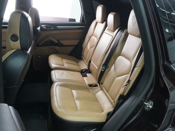 2017 Porsche Cayenne II Рестайлинг (958), коричневый, 2789000 рублей - вид 8