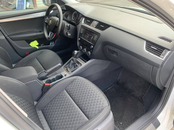 2017 Skoda Octavia III (A7), белый, 1170000 рублей - вид 17