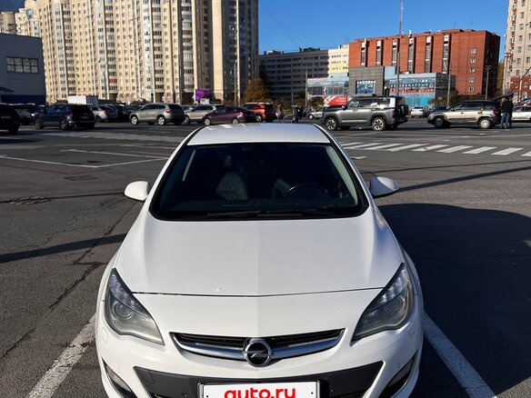 2015 Opel Astra J Рестайлинг, белый, 1099000 рублей - вид 1