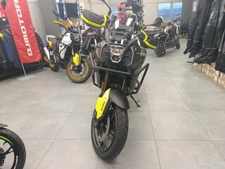 2026 QJMotor SVT 650 X, зелёный, 729000 рублей, вид 3