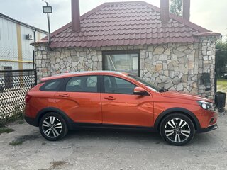 2019 Lada (ВАЗ) Vesta SW Cross I, оранжевый, 1050000 рублей, вид 4