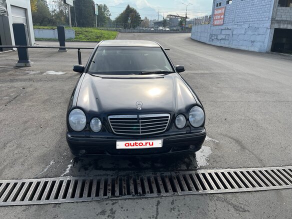 2000 Mercedes-Benz E-Класс 240 II (W210, S210) Рестайлинг, чёрный, 600000 рублей - вид 3