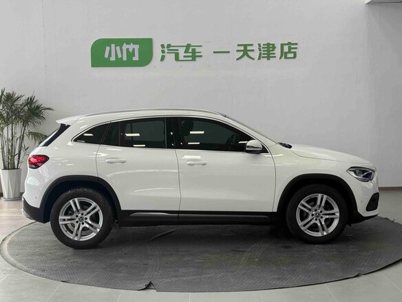 2022 Mercedes-Benz GLA 180 II (H247), белый - вид 3